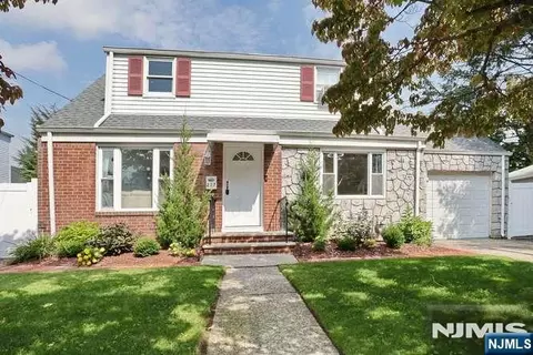 227 Clinton Ave, Bergenfield, NJ 07621