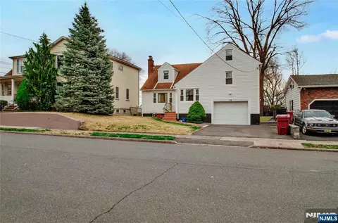 78 Hastings Ave, Nutley, NJ 07110