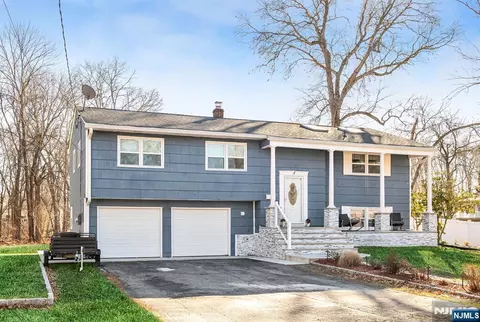 4 Lynn Ct, Lincoln Park, NJ 07035