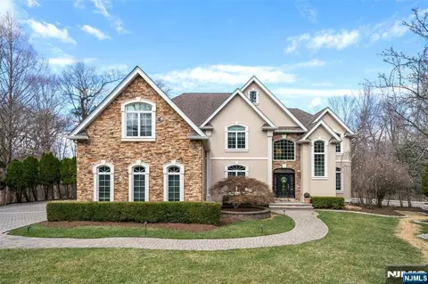 53 Kristin Pl, Old Tappan, NJ 07675