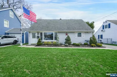 22 Parker Ave, Rochelle Park, NJ 07662