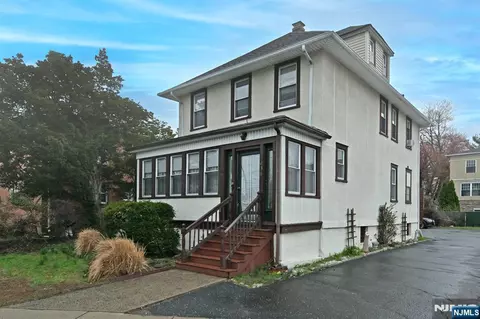 236 Rochelle Ave, Rochelle Park, NJ 07662