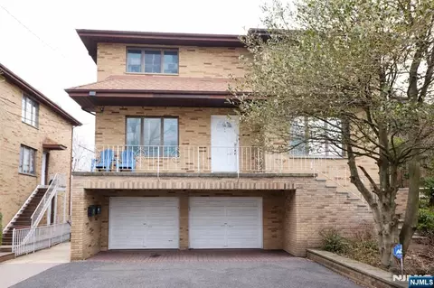 1359 15th St, Fort Lee, NJ 07024