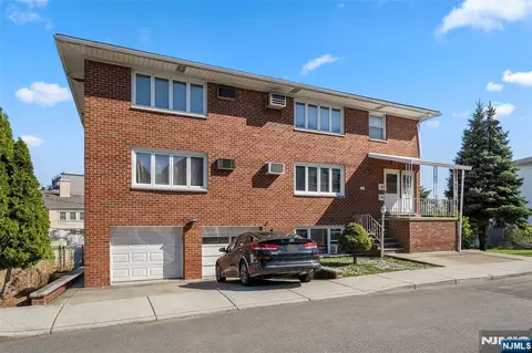 452 Commercial Ave, Cliffside Park, NJ 07010