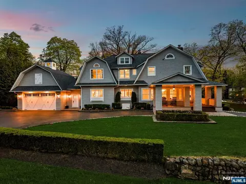 46 Park St, Tenafly, NJ 07670