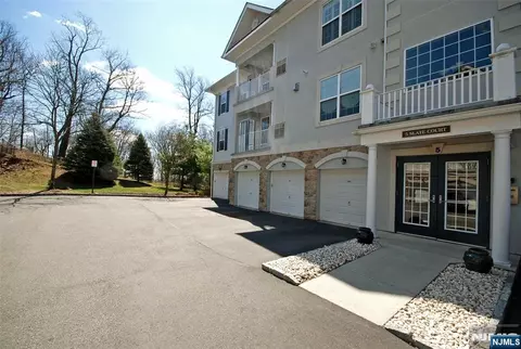 5 Slate Ct #A3, Woodland Park, NJ 07424