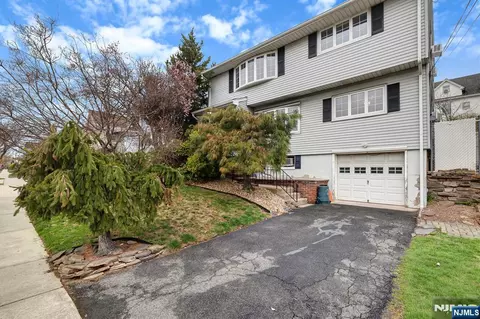 700 9th St, Secaucus, NJ 07094
