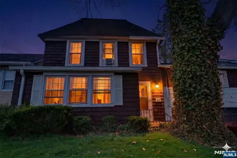 113 Lake St, Bergenfield, NJ 07621
