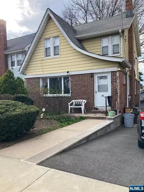 15 Roosevelt St, North Arlington, NJ 07031
