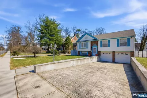 674 Berkeley Ave, Orange, NJ 07050
