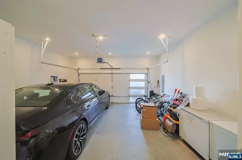Entry Way - 144 Village Cir, Paramus, NJ 07652 photo 5 of 10