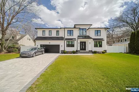 144 Village Cir, Paramus, NJ 07652