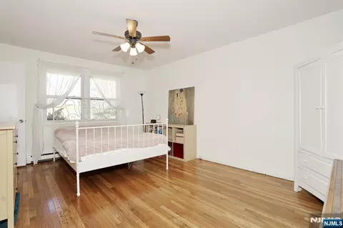 Bedroom - 7 Tufts Ct, Paramus, NJ 07652 photo 1 of 6