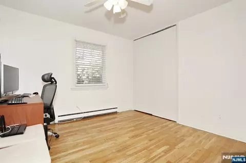 Bedroom - 7 Tufts Ct, Paramus, NJ 07652 photo 5 of 6