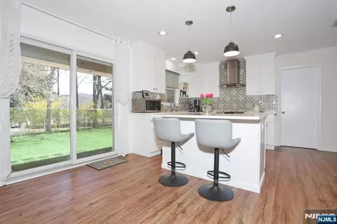 Kitchen - 7 Tufts Ct, Paramus, NJ 07652 photo 1 of 6