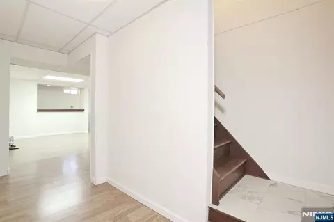 Entry Way - 7 Tufts Ct, Paramus, NJ 07652 photo 5 of 5