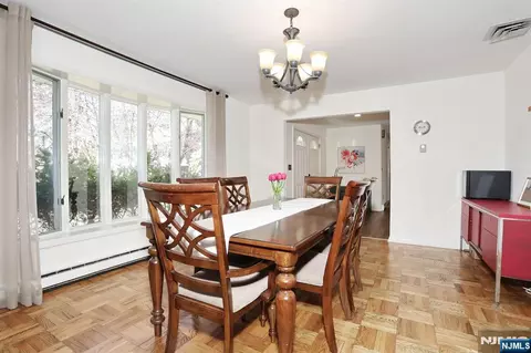 Dining - 7 Tufts Ct, Paramus, NJ 07652 photo 3 of 3