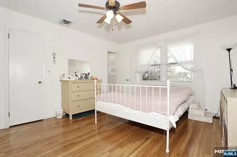 Bedroom - 7 Tufts Ct, Paramus, NJ 07652 photo 2 of 6