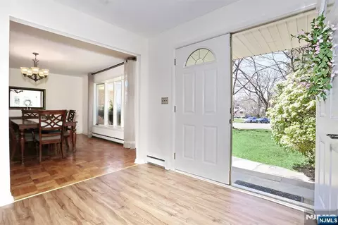 Entry Way - 7 Tufts Ct, Paramus, NJ 07652 photo 3 of 5