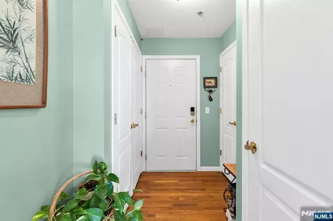 Entry Way - 241 Union St #302, Hackensack, NJ 07601 photo 4 of 4