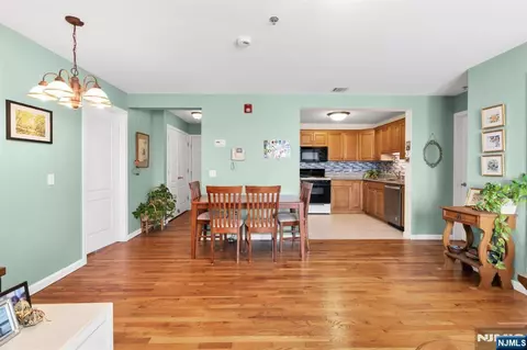 Dining - 241 Union St #302, Hackensack, NJ 07601 photo 1 of 1