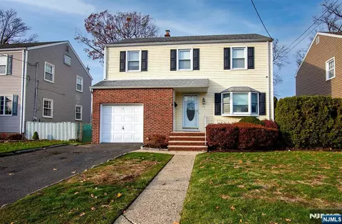 75 17th Ave, Elmwood Park, NJ 07407