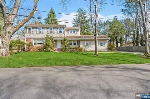 82 Van Horn St, Demarest, NJ 07627