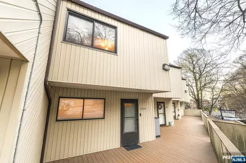 101 Route 5 #304, Edgewater, NJ 07020