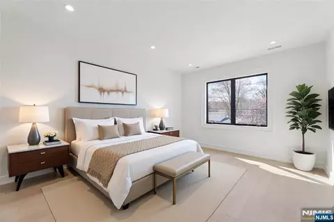 Bedroom - 228 Spring Valley Rd, Paramus, NJ 07652 photo 6 of 8