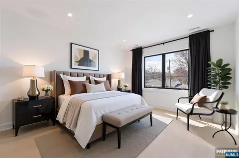 Bedroom - 228 Spring Valley Rd, Paramus, NJ 07652 photo 5 of 8