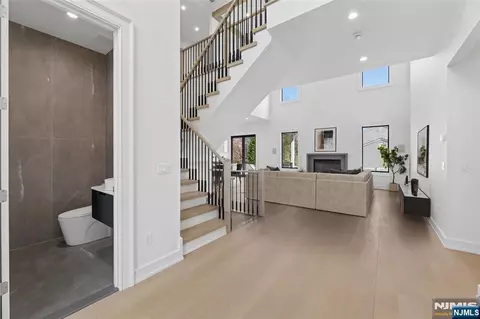 Entry Way - 228 Spring Valley Rd, Paramus, NJ 07652 photo 5 of 7