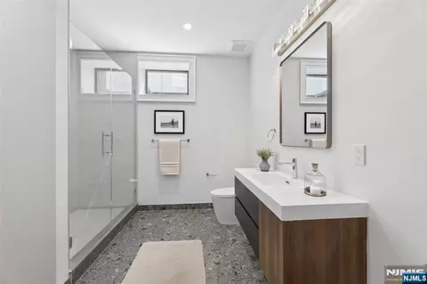 Bath - 228 Spring Valley Rd, Paramus, NJ 07652 photo 8 of 8