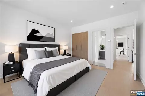 Bedroom - 228 Spring Valley Rd, Paramus, NJ 07652 photo 4 of 8