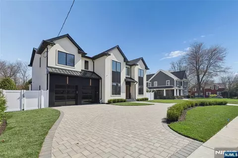 Exterior - 228 Spring Valley Rd, Paramus, NJ 07652 photo 5 of 5