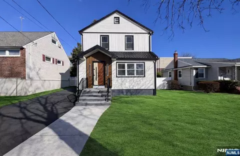 309 Ottawa Ave, Hasbrouck Heights, NJ 07604