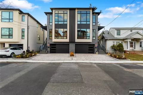 811 Jassamine Way, Fort Lee, NJ 07024