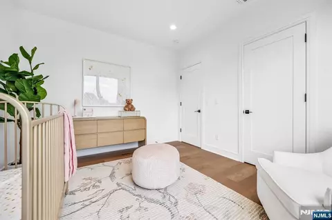 Bedroom - 28 Skye Dr, Paramus, NJ 07652 photo 5 of 9
