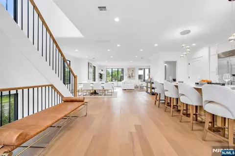 Entry Way - 28 Skye Dr, Paramus, NJ 07652 photo 2 of 7