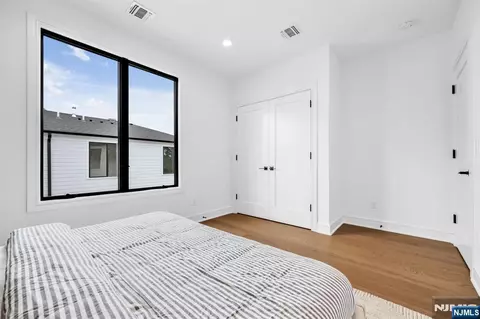 Bedroom - 28 Skye Dr, Paramus, NJ 07652 photo 9 of 9