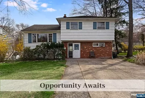 29 Lindbergh Pkwy, Waldwick, NJ 07463