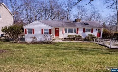 160 Degray St, Haledon, NJ 07508