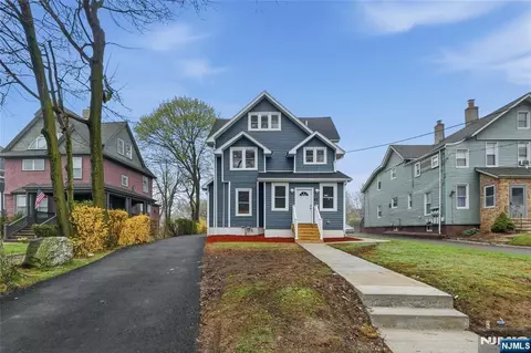 82 Grove St, Montclair, NJ 07042