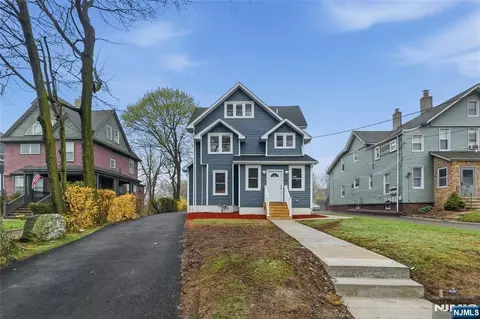 82 Grove St, Montclair, NJ 07042