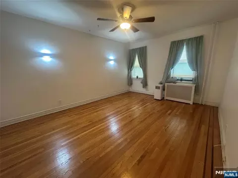 Living - 303 Hamilton Pl #B4, Hackensack, NJ 07601 photo 1 of 3