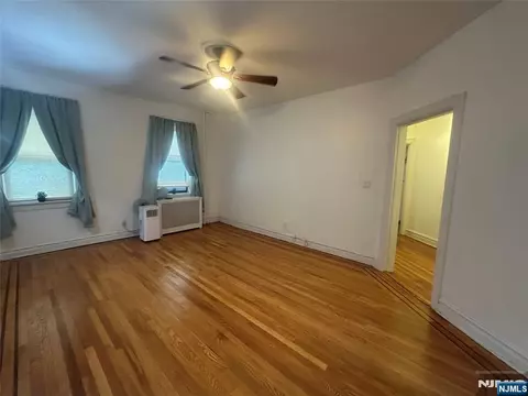 Living - 303 Hamilton Pl #B4, Hackensack, NJ 07601 photo 2 of 3