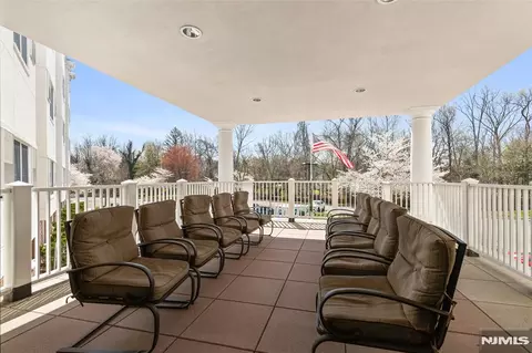 189 Forest Ave #108, Paramus, NJ 07652 photo 18