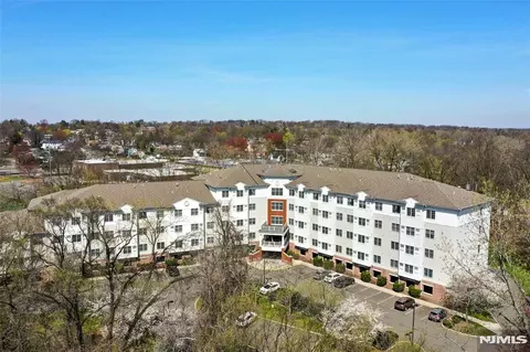 189 Forest Ave #108, Paramus, NJ 07652 photo 22