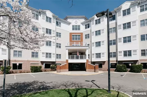 189 Forest Ave #108, Paramus, NJ 07652 photo 2
