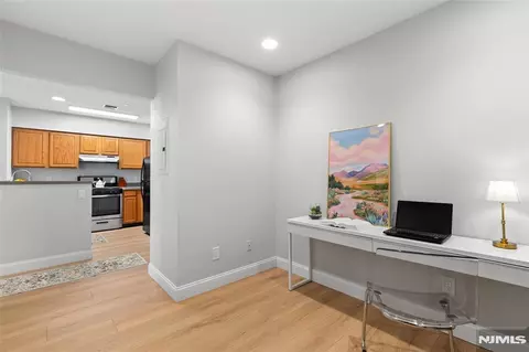 189 Forest Ave #108, Paramus, NJ 07652 photo 11