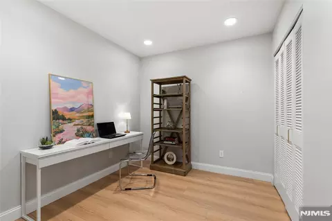 189 Forest Ave #108, Paramus, NJ 07652 photo 12